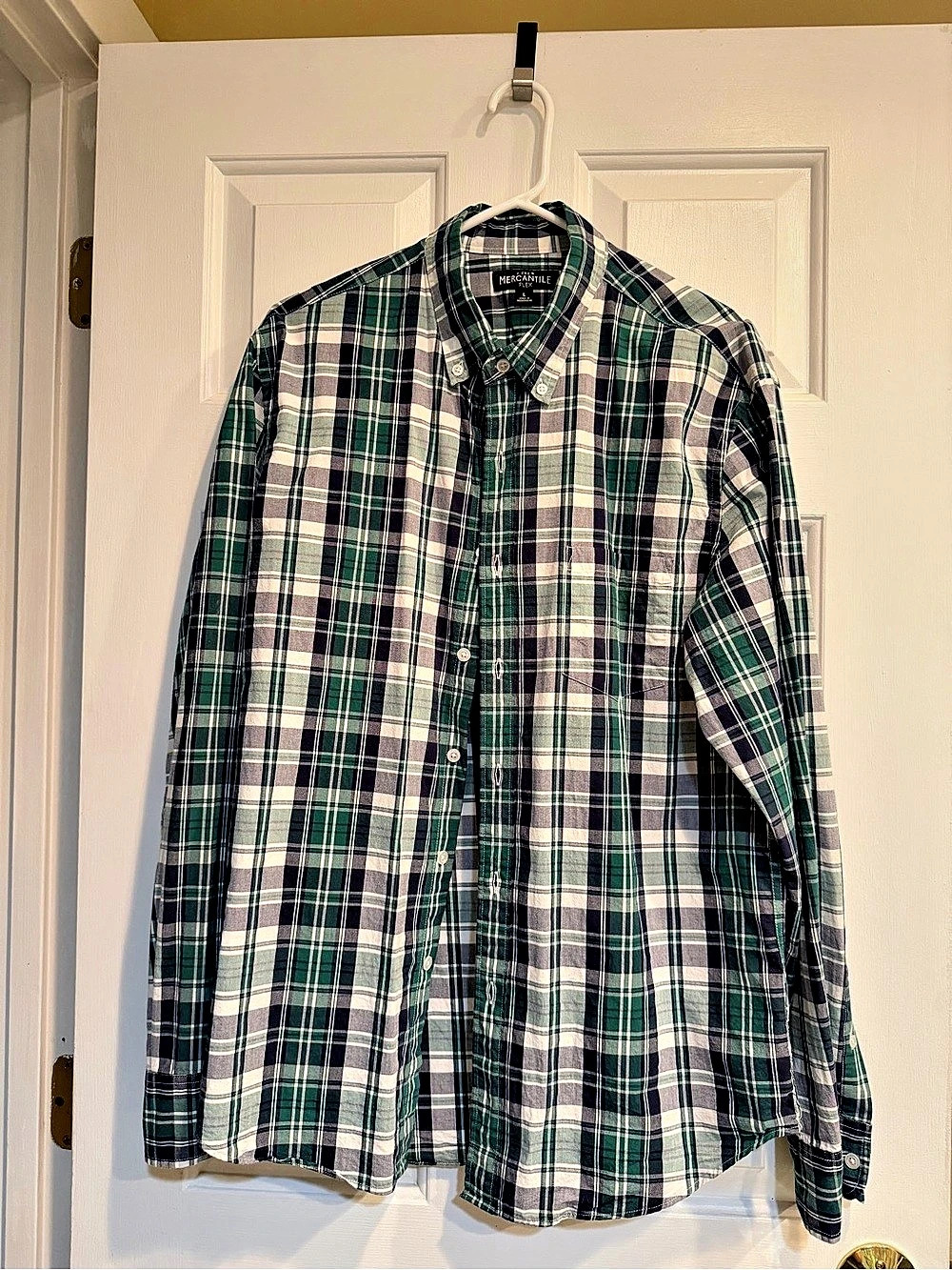 American Mercantile Flex Men's Plaid Button Down in Green & Blue large